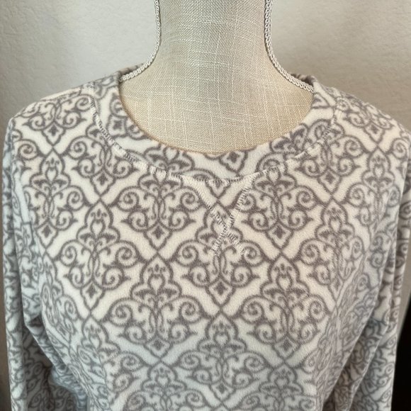 KAREN SCOTT Soft Fleece Pull Over Top - Medium - Picture 3 of 7